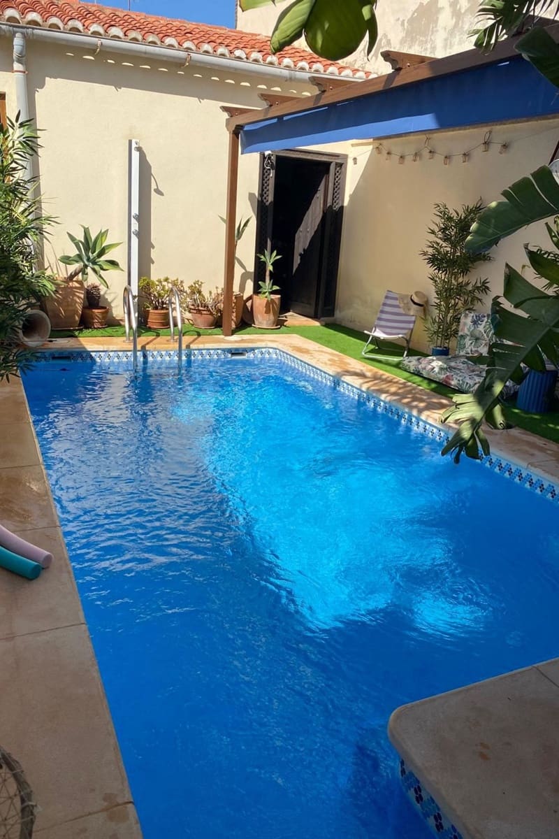 4 soveværelse Byhus til salg i Los Urrutias med swimmingpool - € 349.000 (Ref: 10004763)