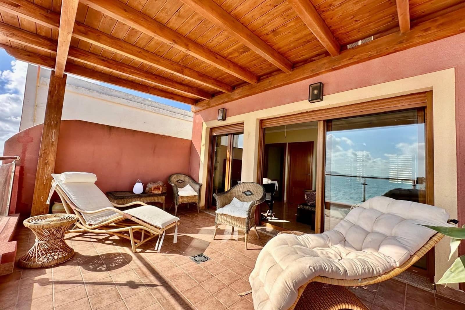 4 soveværelse Byhus til salg i Los Urrutias med swimmingpool - € 349.000 (Ref: 10004763)