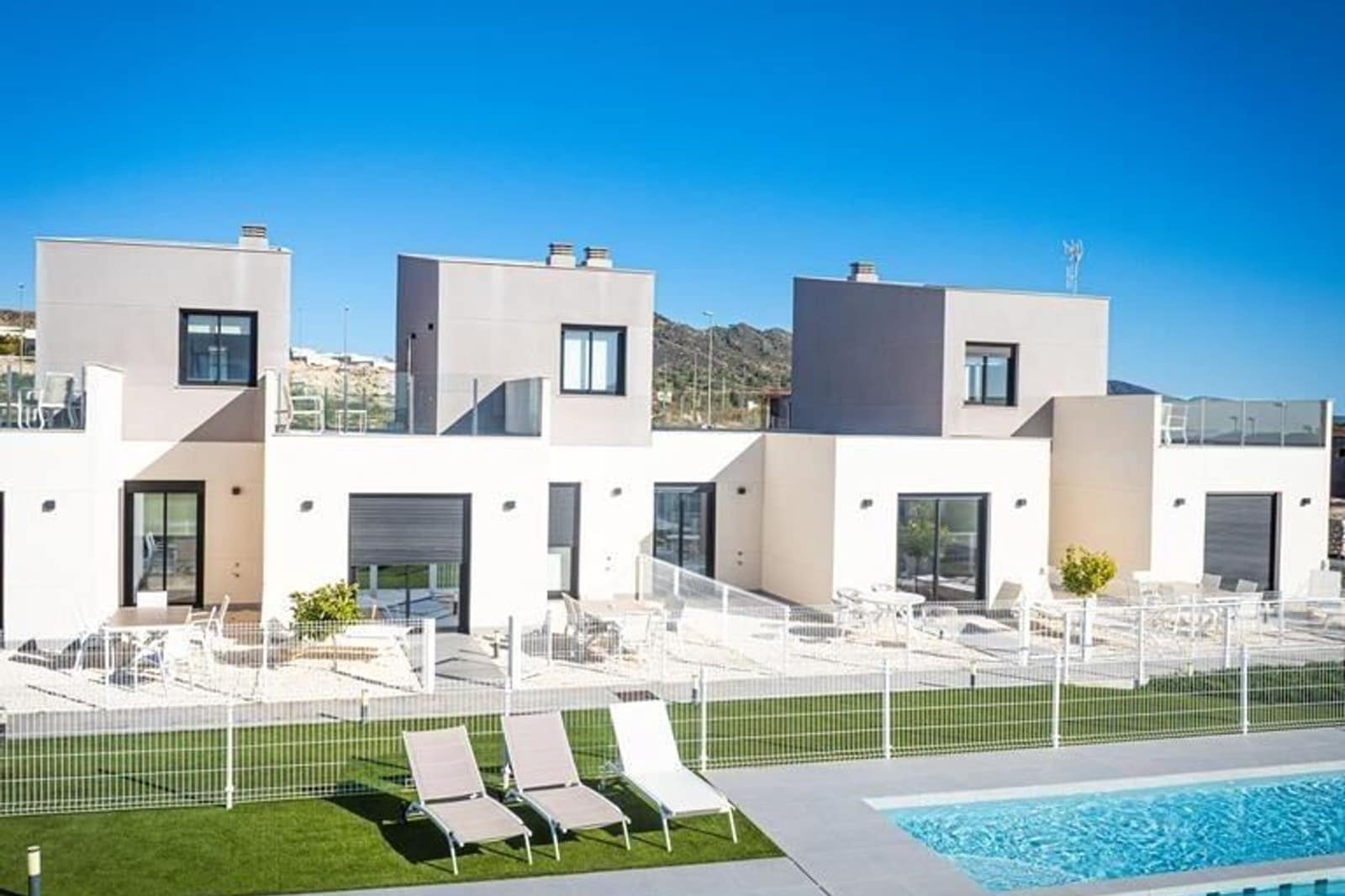 3 quarto Casa em Banda para venda em Banos y Mendigo com piscina - 315 500 € (Ref: 10044165)