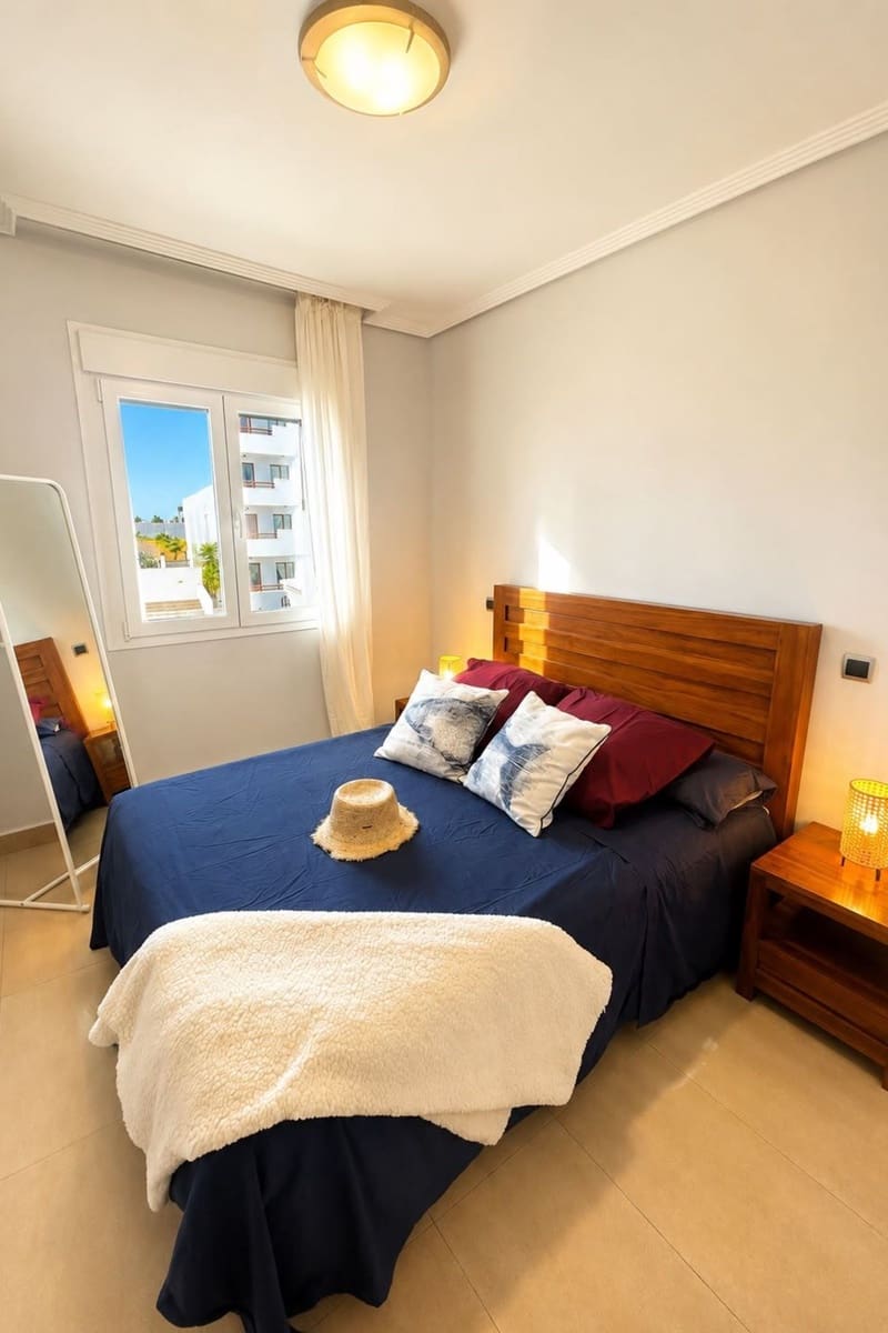2 soveværelse Lejlighed til salg i Los Alcazares med swimmingpool - € 219.000 (Ref: 10098742)