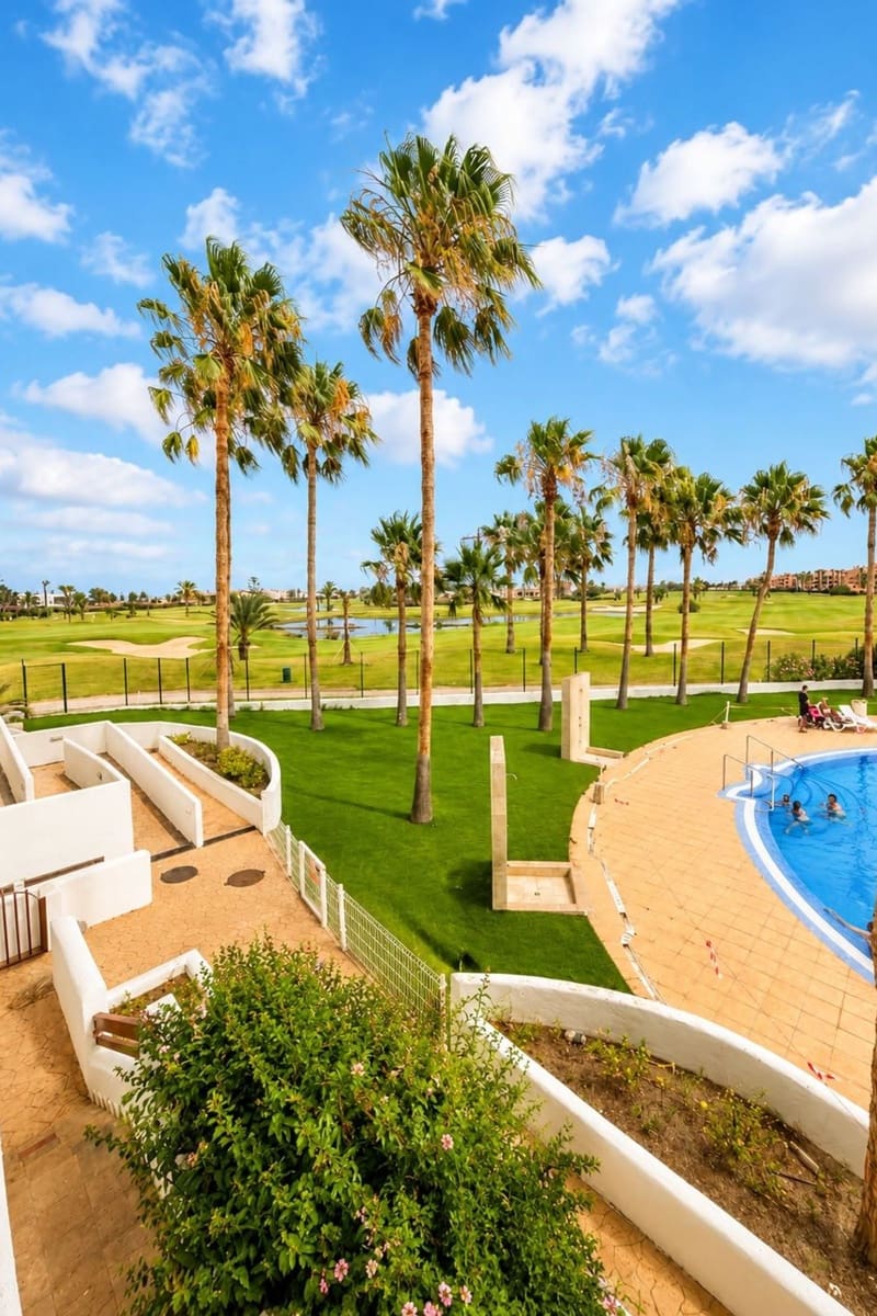 2 soveværelse Lejlighed til salg i Los Alcazares med swimmingpool - € 219.000 (Ref: 10098742)