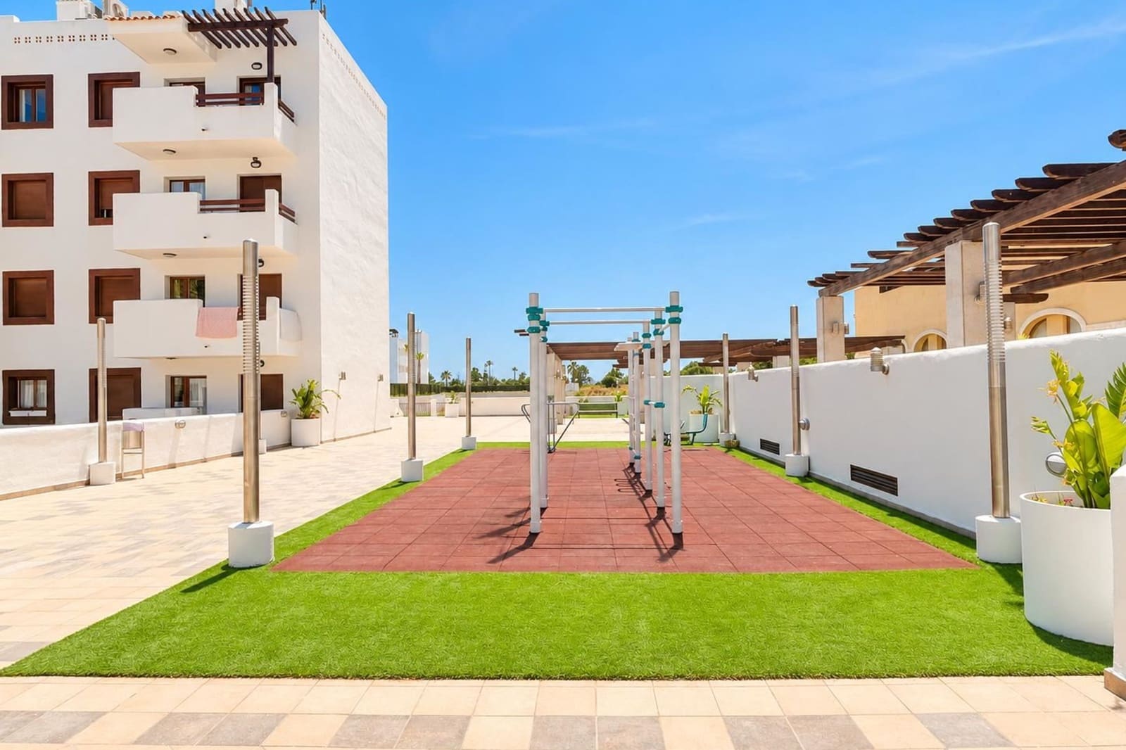 2 soveværelse Lejlighed til salg i Los Alcazares med swimmingpool - € 219.000 (Ref: 10098742)