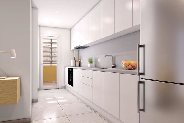 Apartamento de 2 habitaciones en La Manga del Mar Menor en venta con piscina garaje - 263.000 € (Ref: 10120830)