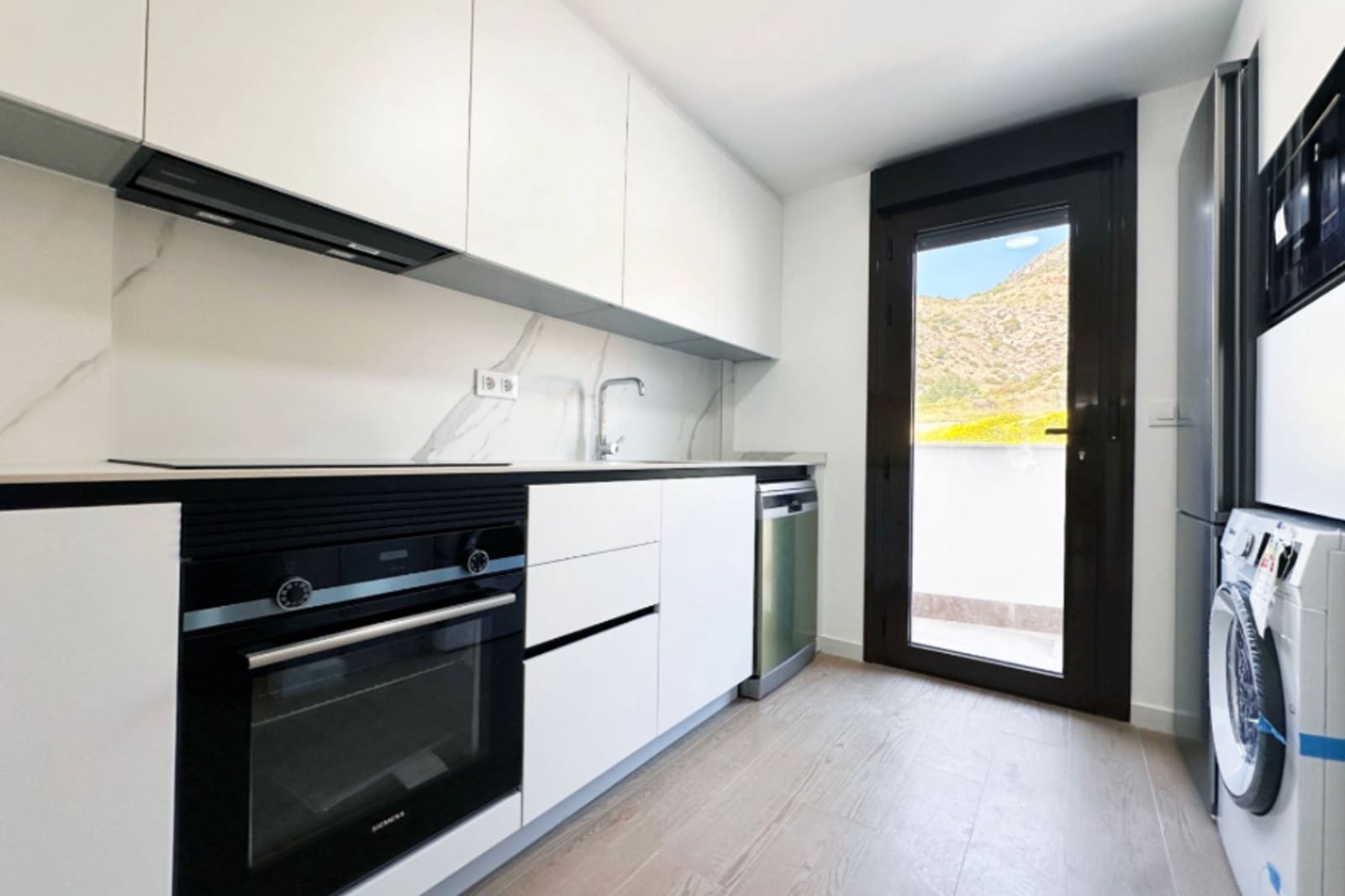 3 sypialnia Apartament na sprzedaż w Portman z basenem garażem - 220 500 € (Ref: 10125273)