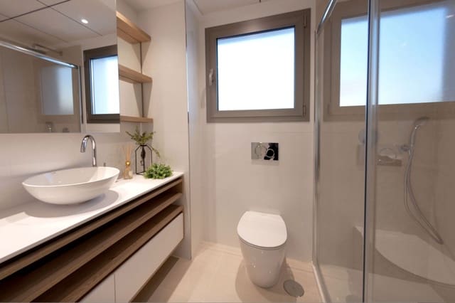 3 slaapkamer Villa te koop in Centro, Los Alcázares met zwembad - € 544.841 (Ref: 8406213)