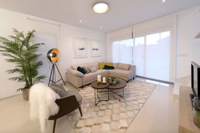 3 slaapkamer Villa te koop in Centro, Los Alcázares met zwembad - € 544.841 (Ref: 8406213)