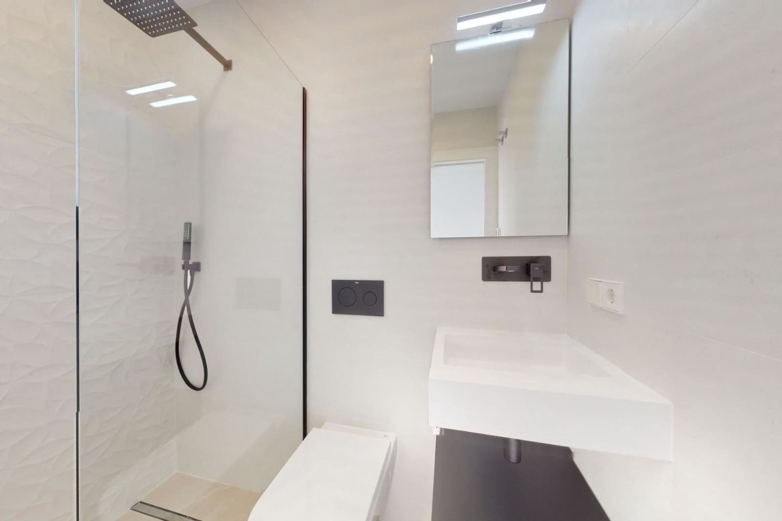 3 bedroom Villa for sale in Los Alcazares with pool - € 689,900 (Ref: 8707116)