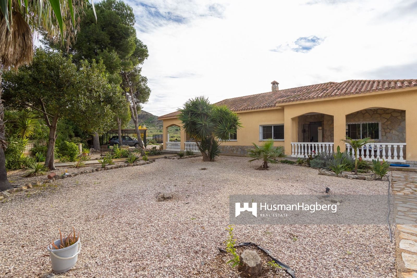 6 soveværelse Villa til salg i El Carmoli med swimmingpool - € 365.000 (Ref: 8951699)