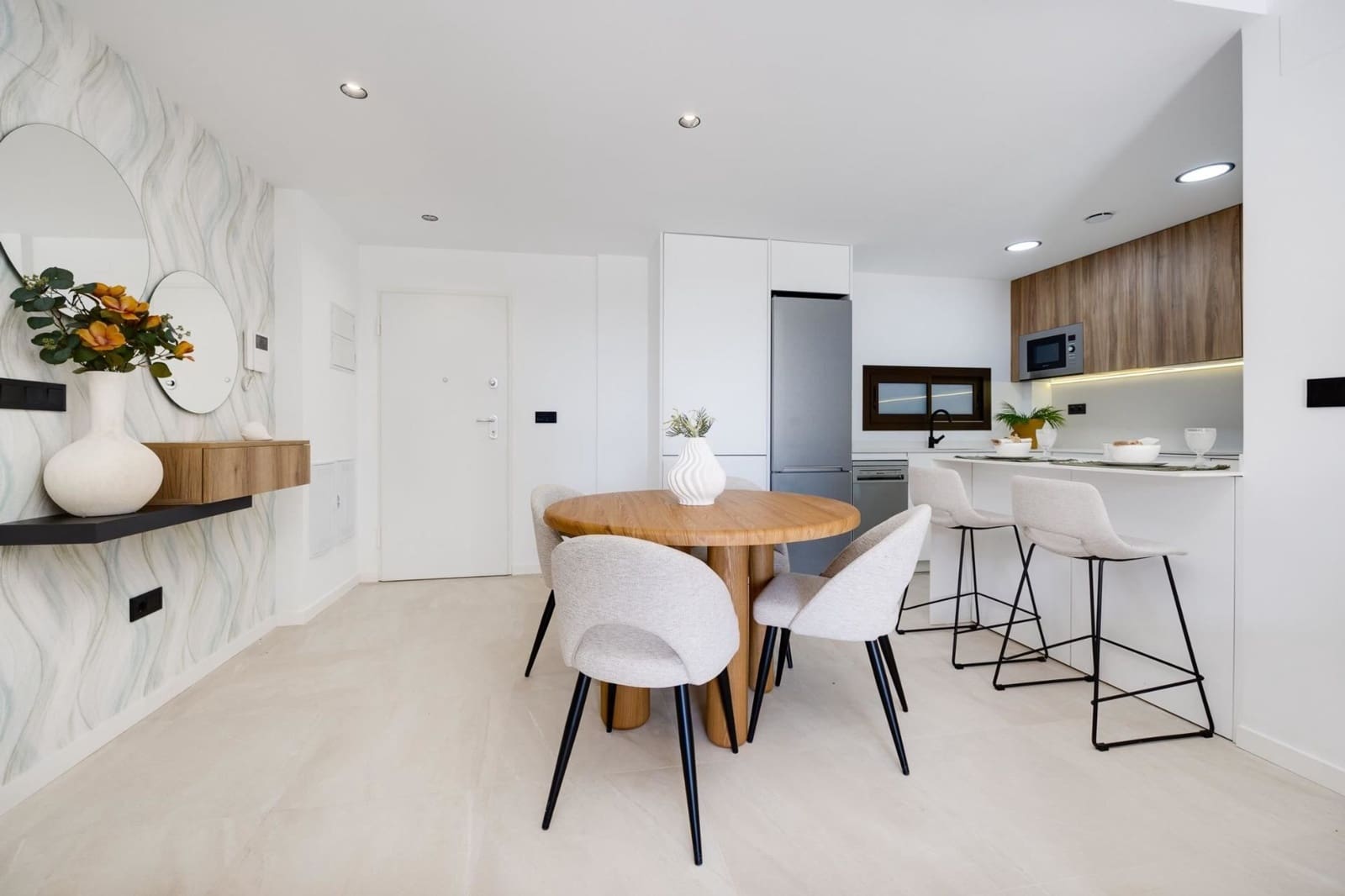 2 soverom Leilighet til salgs i Los Alcazares med svømmebasseng - € 275 000 (Ref: 8953368)