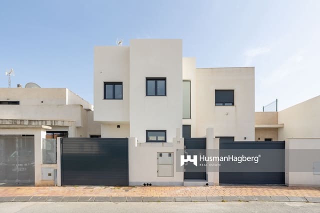 3 bedroom Townhouse for sale in San Pedro del Pinatar ciudad, San Pedro del Pinatar with pool - € 425,000 (Ref: 8993521)