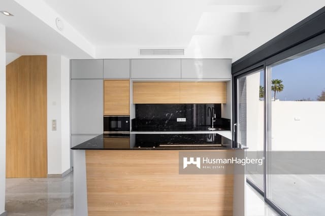 3 bedroom Townhouse for sale in San Pedro del Pinatar ciudad, San Pedro del Pinatar with pool - € 425,000 (Ref: 8993521)