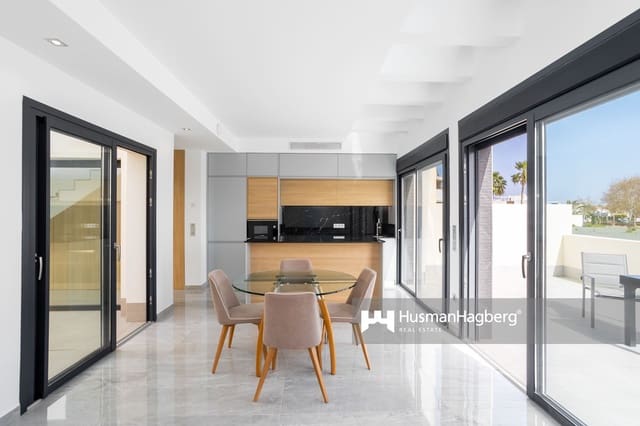 3 bedroom Townhouse for sale in San Pedro del Pinatar ciudad, San Pedro del Pinatar with pool - € 425,000 (Ref: 8993521)