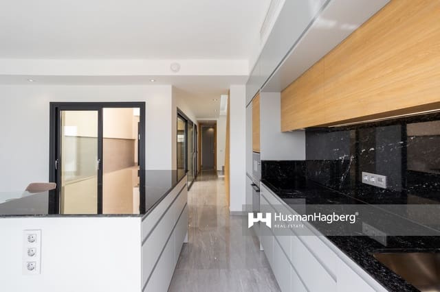 3 bedroom Townhouse for sale in San Pedro del Pinatar ciudad, San Pedro del Pinatar with pool - € 425,000 (Ref: 8993521)