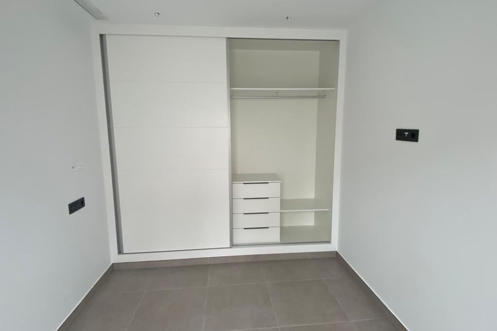 3 sovrum Villa till salu i Los Alcazares med pool - 419 900 € (Ref: 9123816)