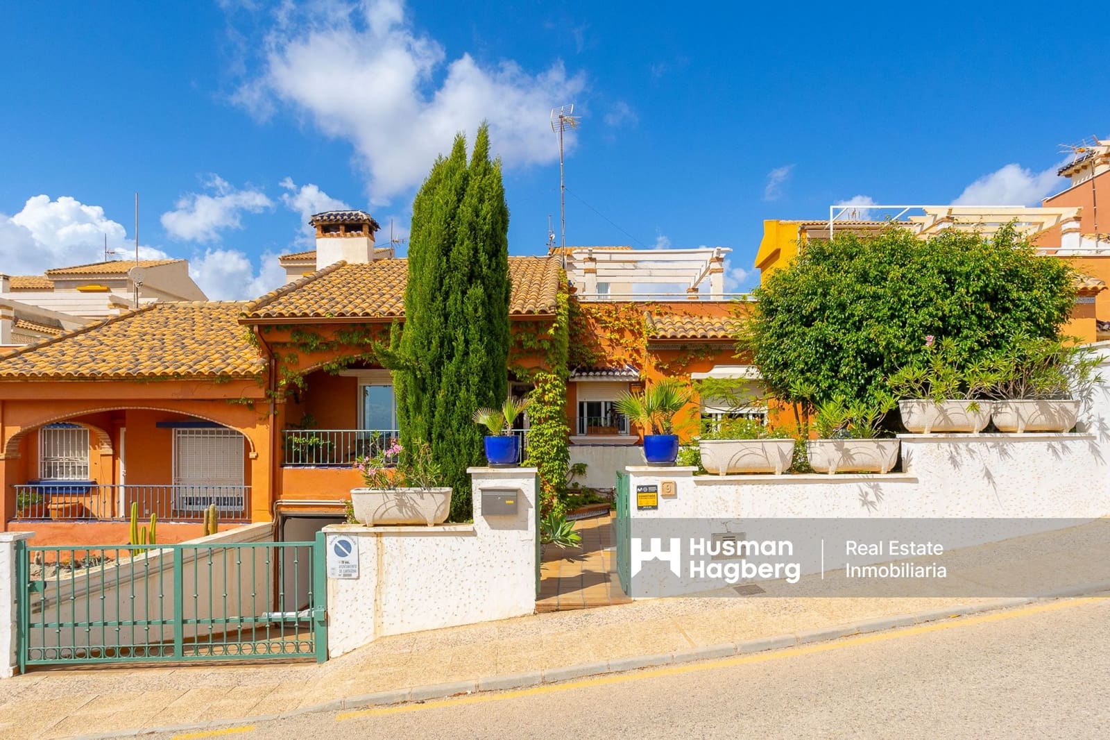 3 soveværelse Byhus til salg i El Carmoli med swimmingpool - € 299.000 (Ref: 9419478)