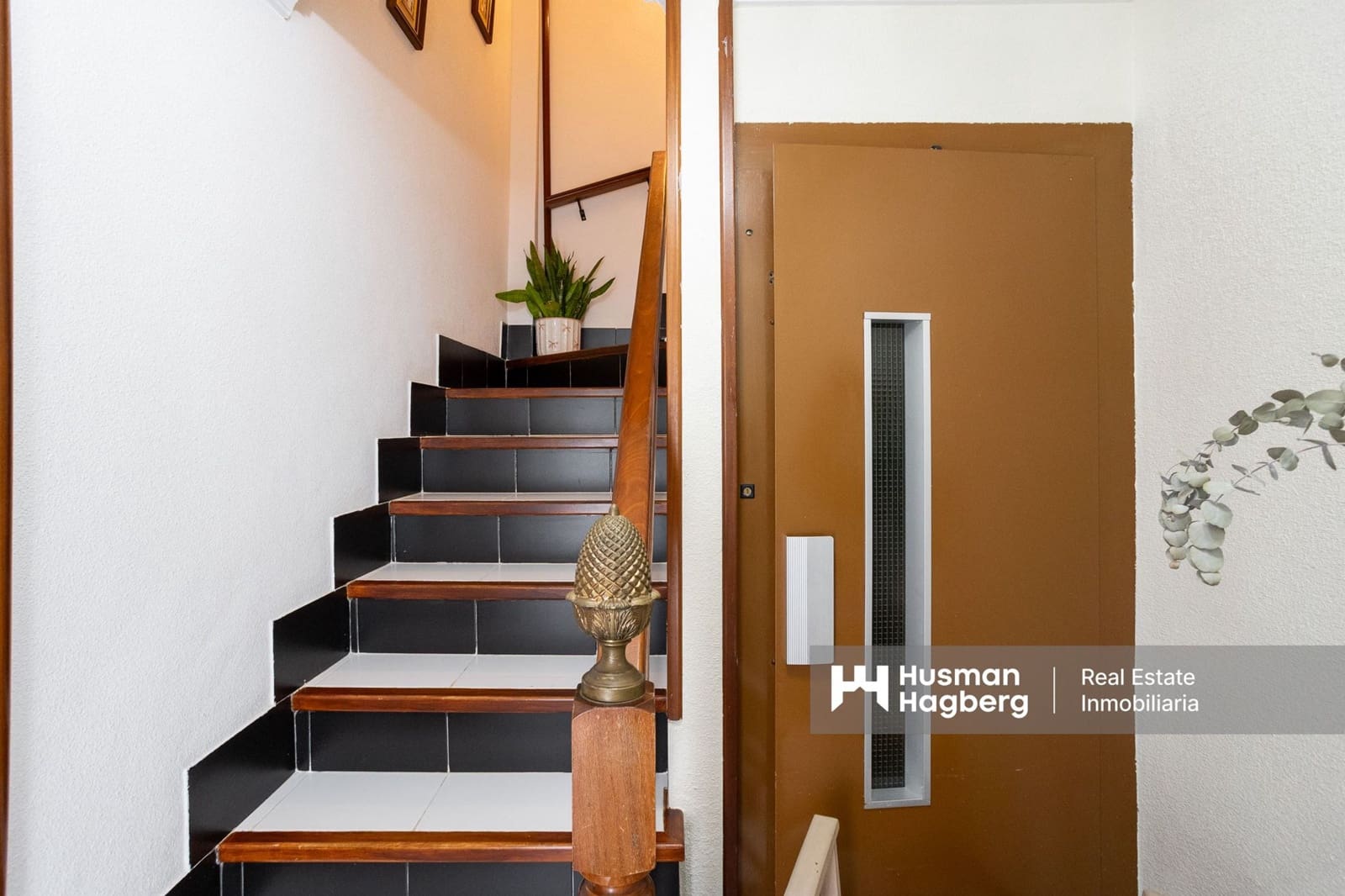 5 bedroom Villa for sale in El Algar with pool - € 269,900 (Ref: 9431934)