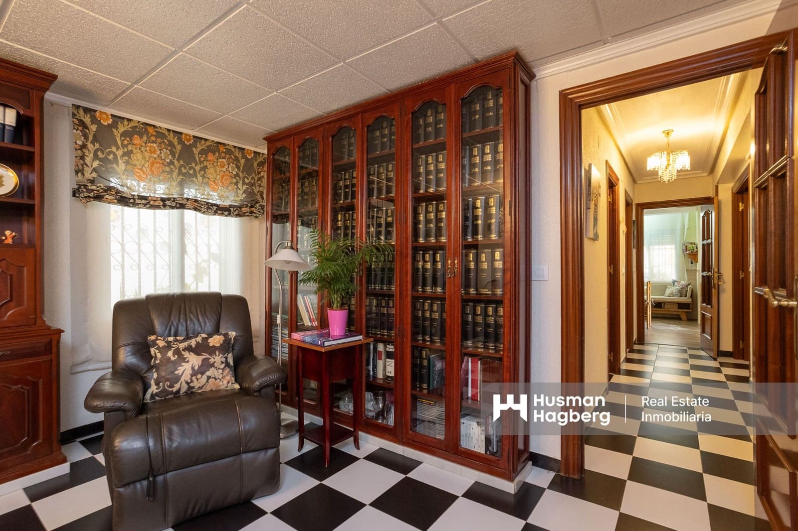 5 bedroom Villa for sale in El Algar with pool - € 269,900 (Ref: 9431934)