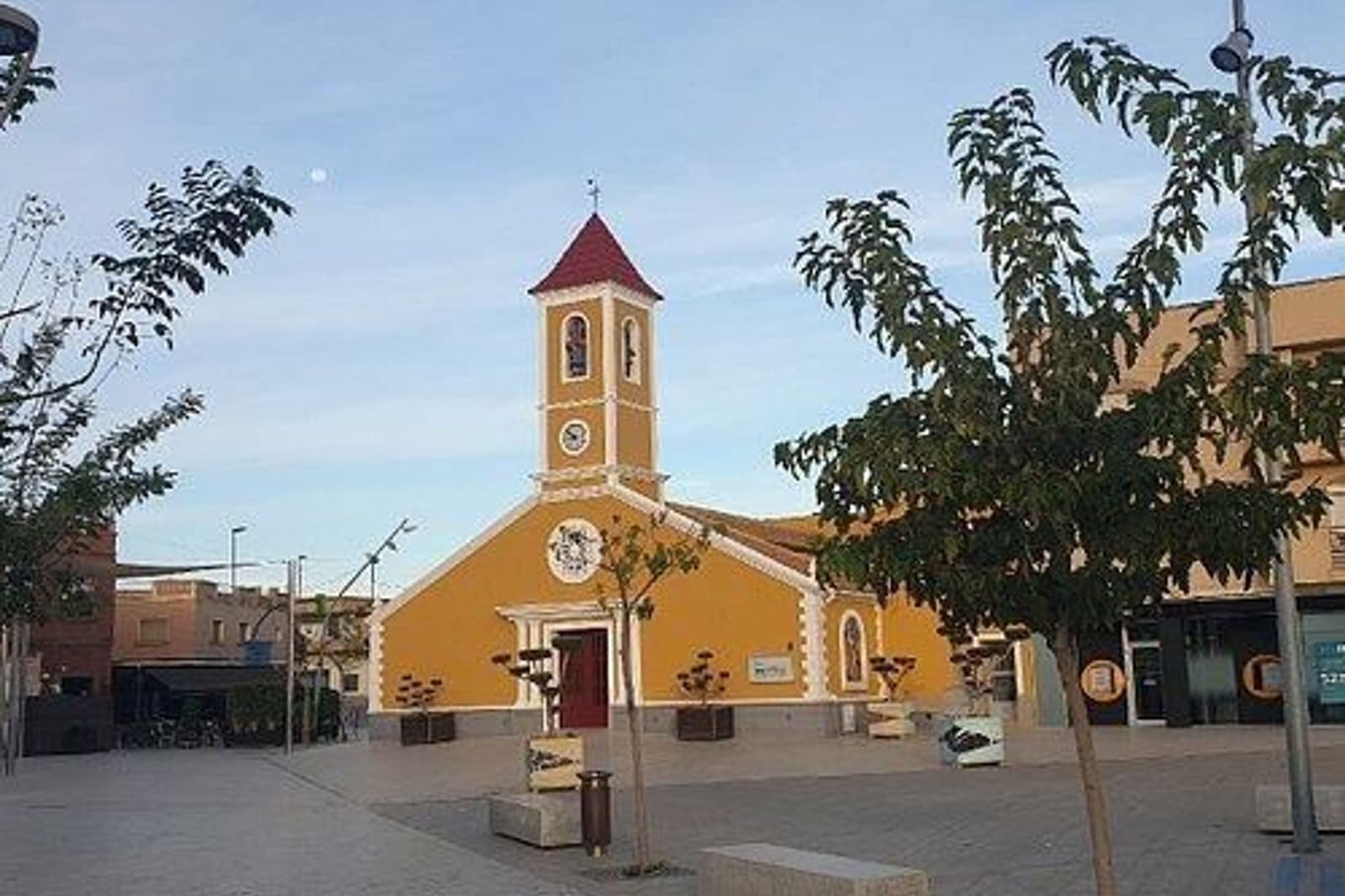 3 bedroom Villa for sale in Roldan with pool - € 995,000 (Ref: 9480683)