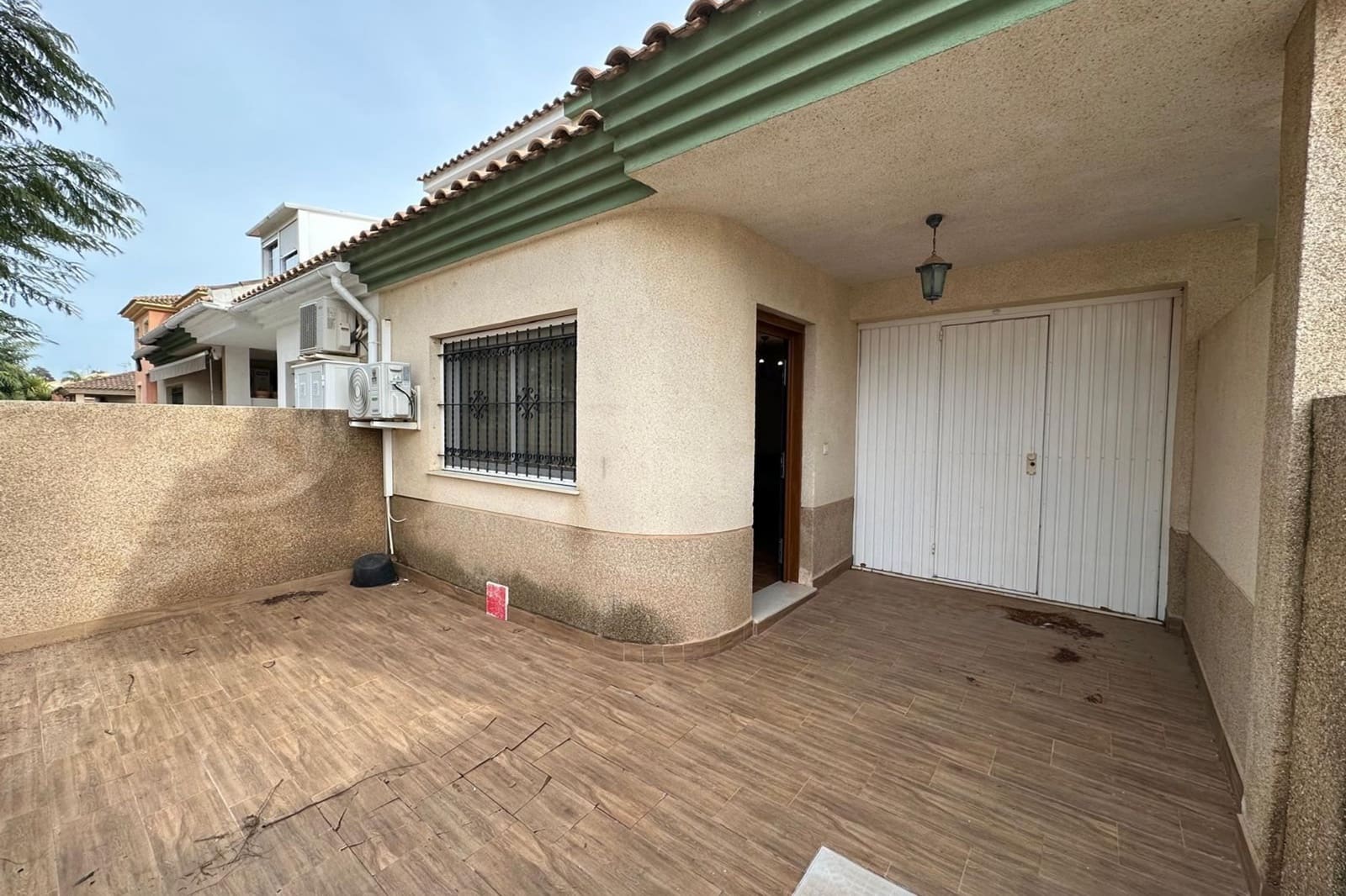 4 bedroom Townhouse for sale in Los Alcazares - € 209,900 (Ref: 9484973)