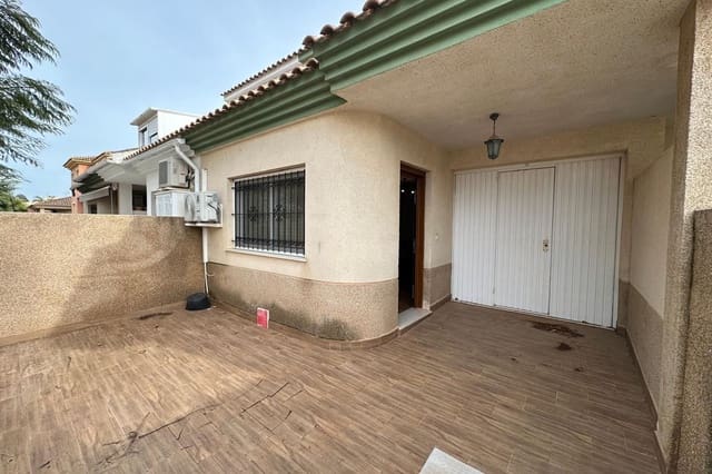 4 bedroom Townhouse for sale in Centro, Los Alcázares - € 209,900 (Ref: 9484973)
