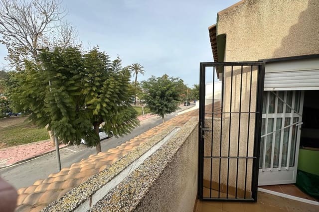 4 bedroom Townhouse for sale in Centro, Los Alcázares - € 209,900 (Ref: 9484973)