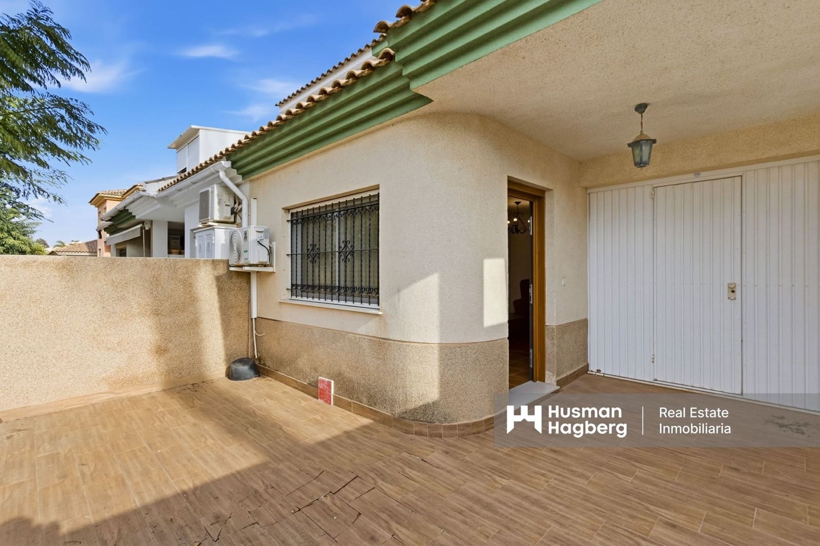 4 bedroom Townhouse for sale in Los Alcazares - € 209,900 (Ref: 9484973)