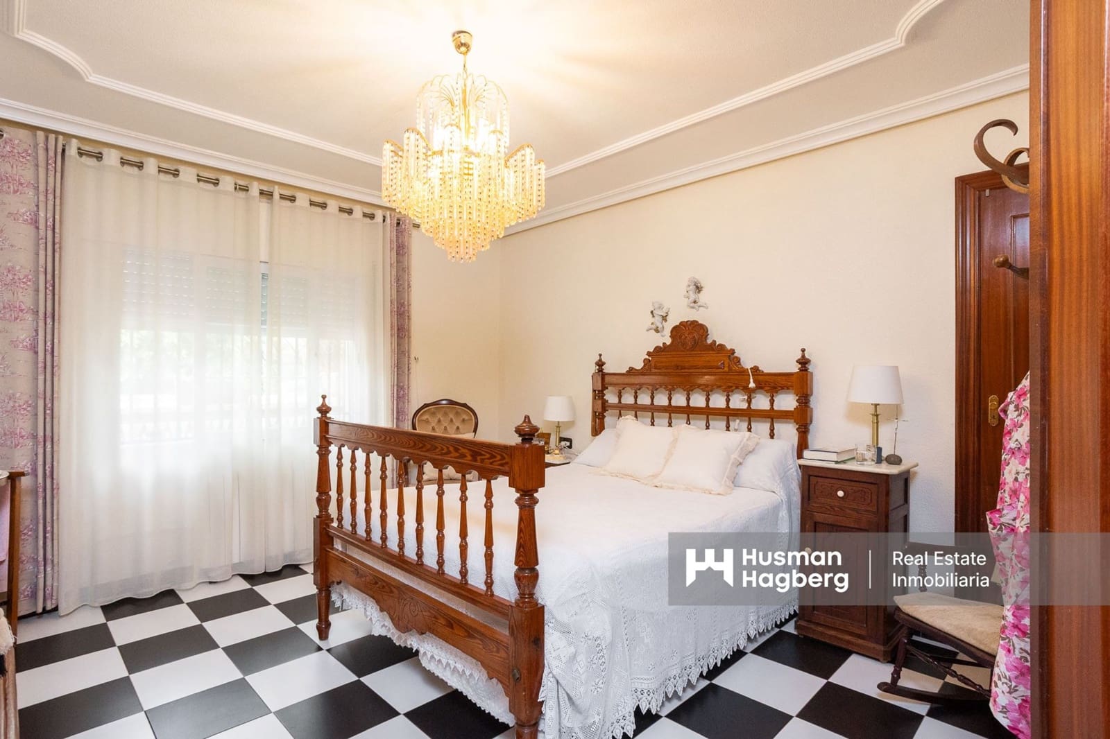 5 bedroom Villa for sale in El Algar with pool - € 269,900 (Ref: 9496402)