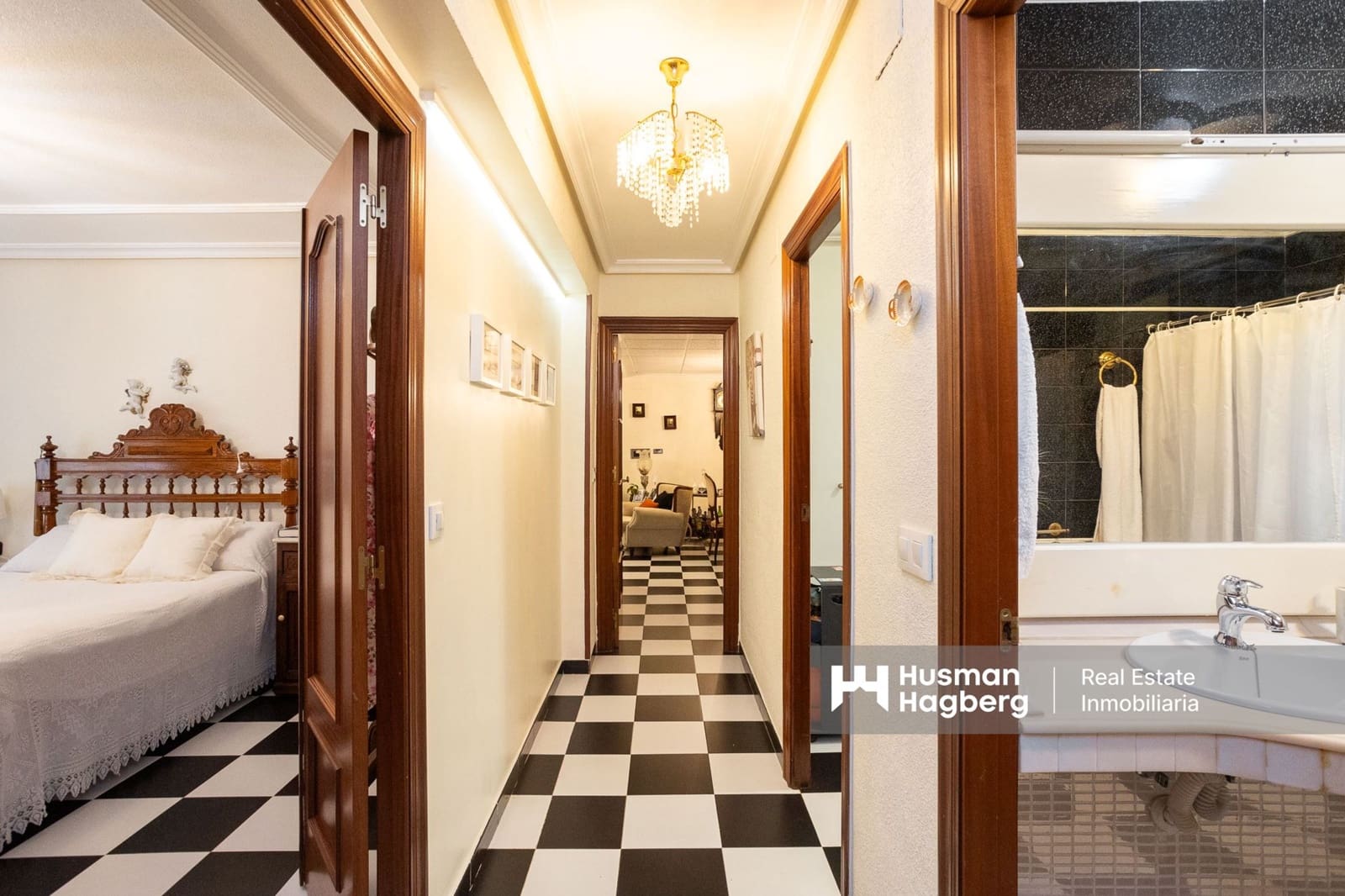 5 bedroom Villa for sale in El Algar with pool - € 269,900 (Ref: 9496402)