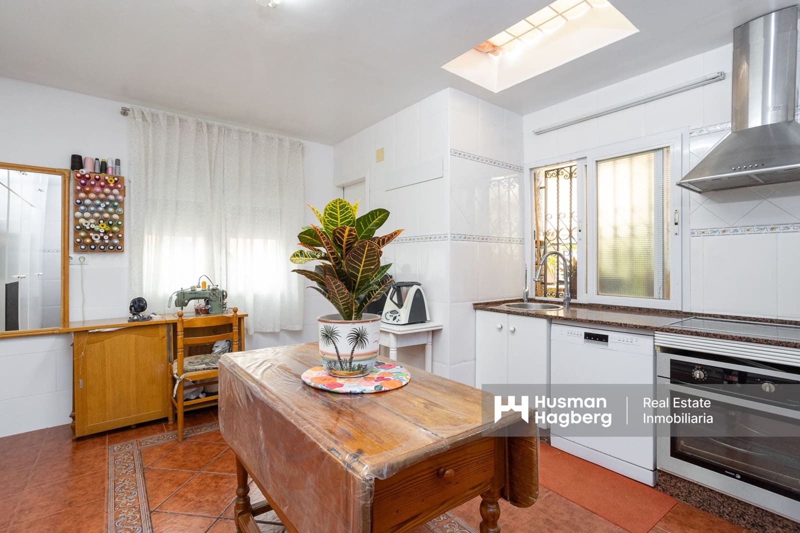 5 bedroom Villa for sale in El Algar with pool - € 269,900 (Ref: 9496402)