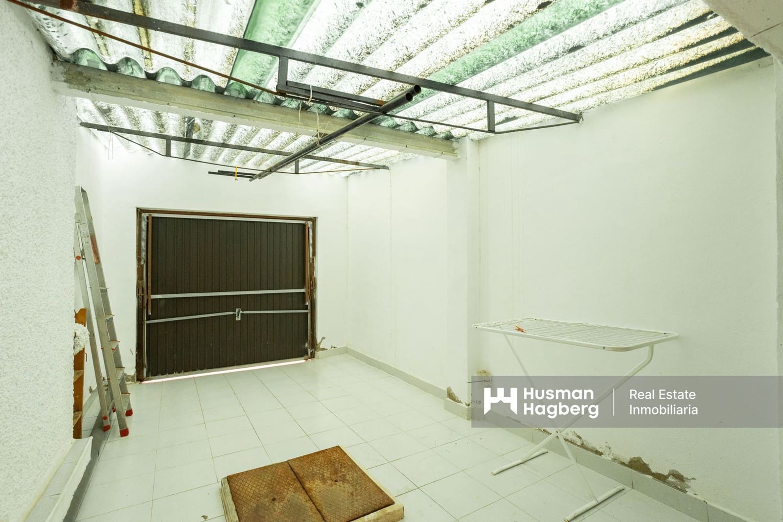 5 bedroom Villa for sale in El Algar with pool - € 269,900 (Ref: 9496402)