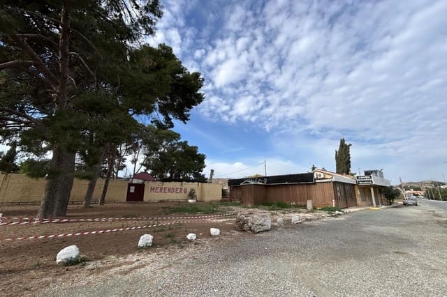 Chalet de 4 habitaciones en Puerto Lumbreras en venta - 735.000 € (Ref: 9505380)