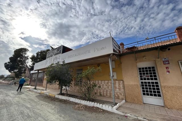 Chalet de 4 habitaciones en Puerto Lumbreras en venta - 735.000 € (Ref: 9505380)