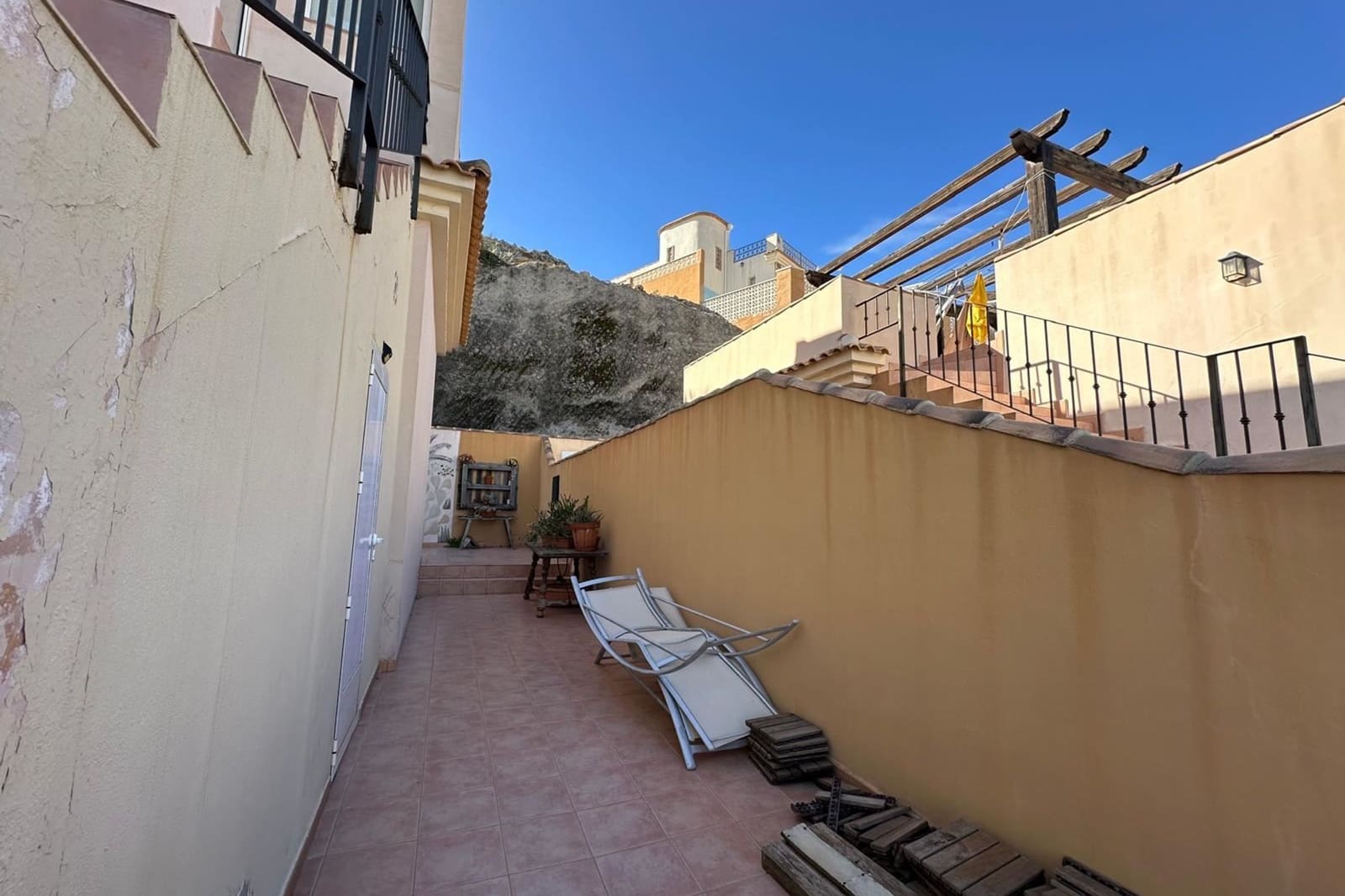 Chalet de 3 habitaciones en El Carmoli en venta con piscina - 425.000 € (Ref: 9544129)