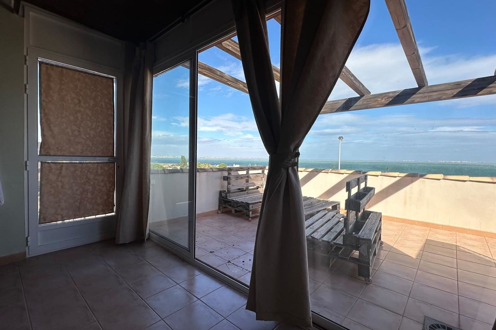 Chalet de 3 habitaciones en El Carmoli en venta con piscina - 425.000 € (Ref: 9544129)