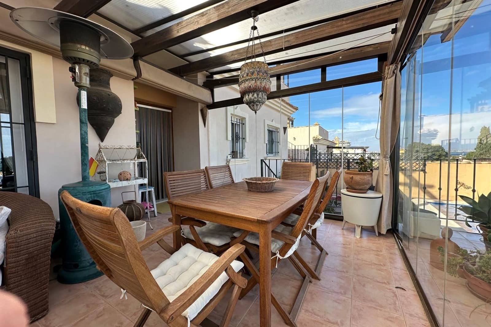 Chalet de 3 habitaciones en El Carmoli en venta con piscina - 425.000 € (Ref: 9544129)