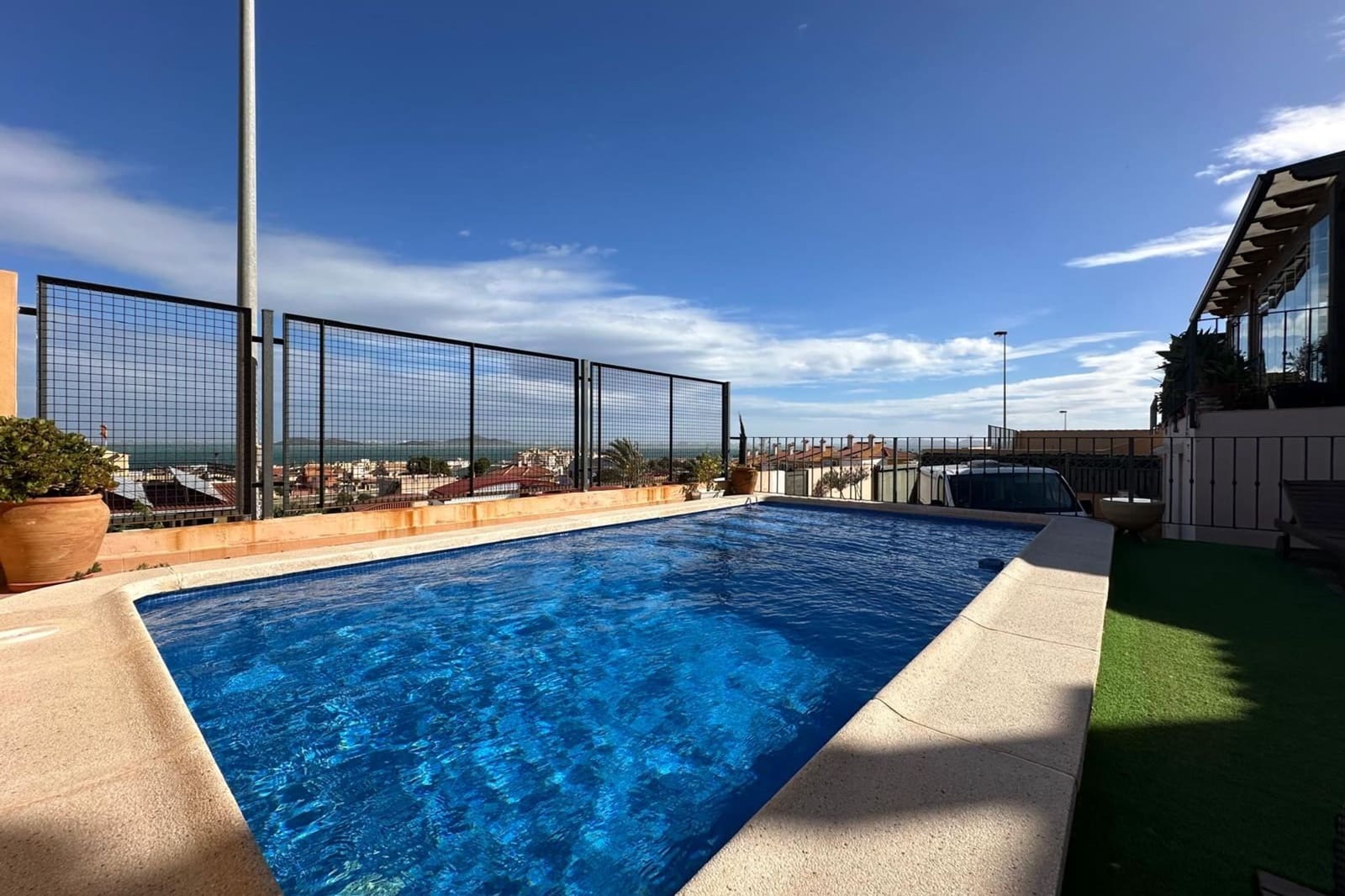 Chalet de 3 habitaciones en El Carmoli en venta con piscina - 425.000 € (Ref: 9544129)