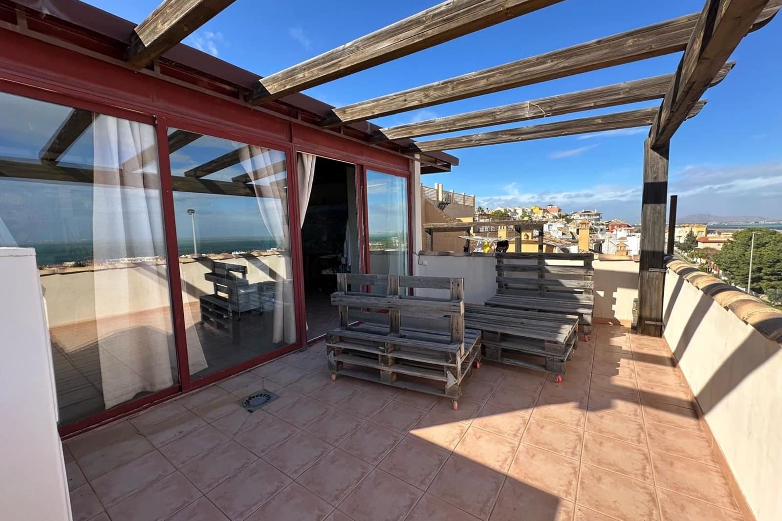 Chalet de 3 habitaciones en El Carmoli en venta con piscina - 425.000 € (Ref: 9544129)