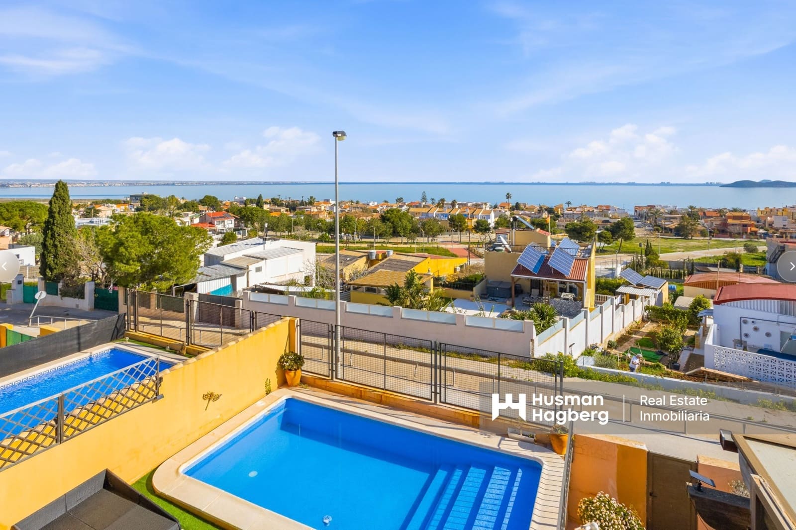 3 quarto Moradia para venda em El Carmoli com piscina - 425 000 € (Ref: 9544129)