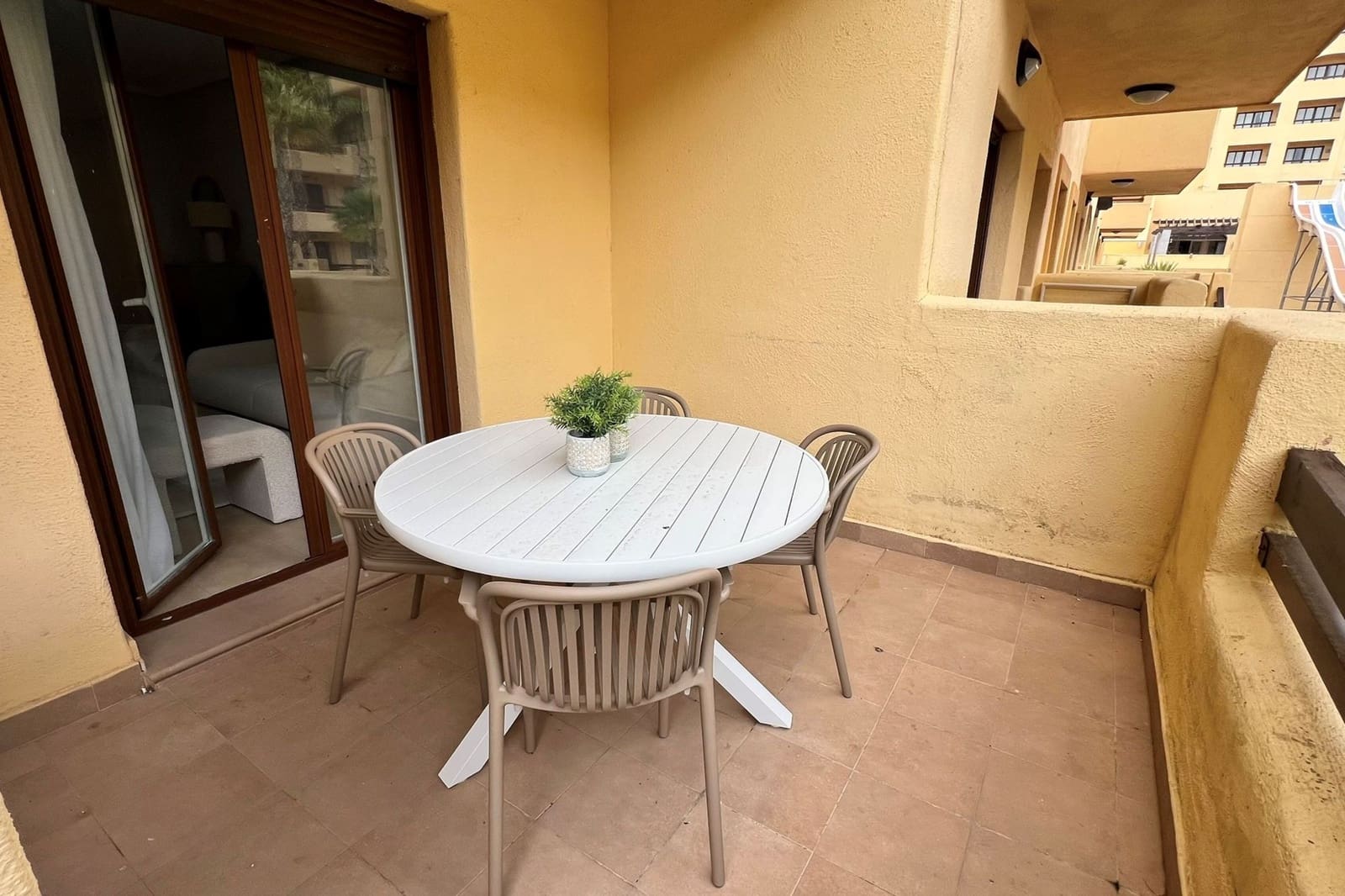 2 bedroom Apartment for sale in Los Alcazares with pool - € 144,300 (Ref: 9614565)