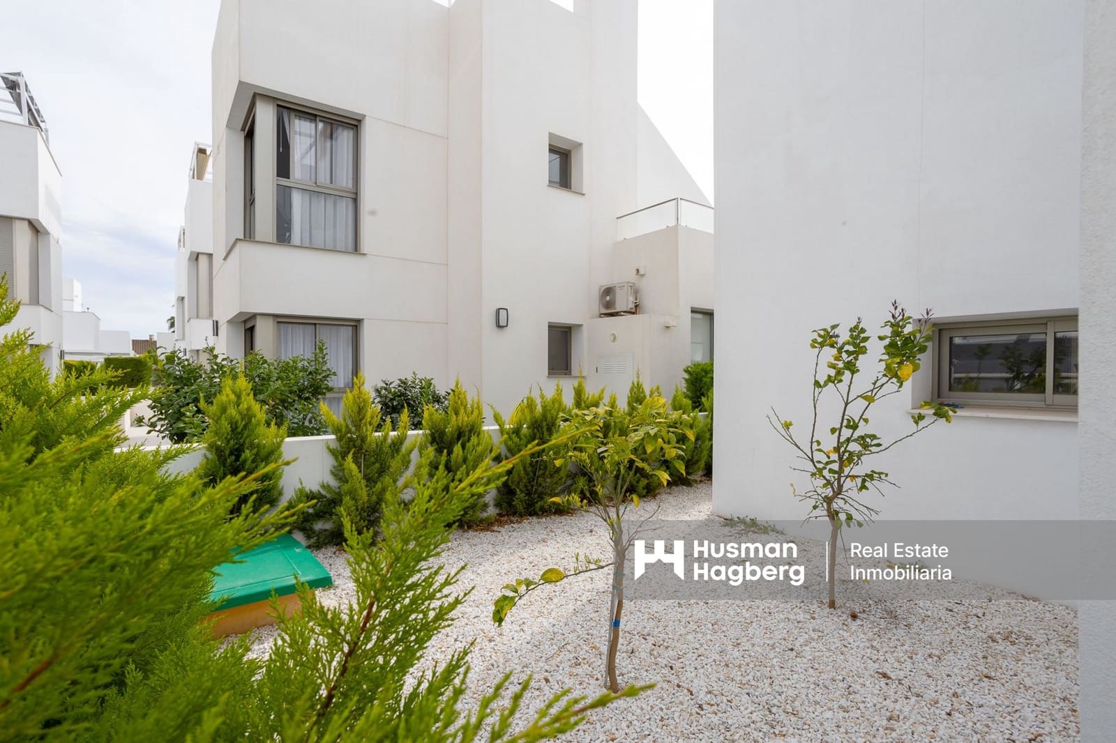 4 quarto Moradia para venda em Los Alcazares com piscina - 615 000 € (Ref: 9759504)