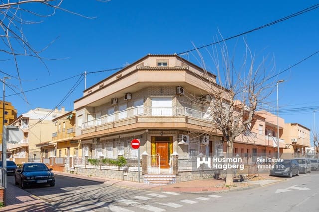 Casa de 3 habitaciones en Centro, Los Alcázares en venta - 265.000 € (Ref: 9802902)