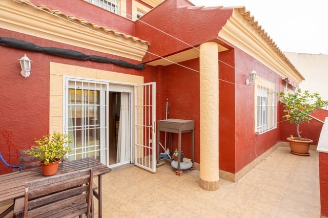 Casa de 4 habitaciones en Centro, Los Alcázares en venta - 269.000 € (Ref: 9802904)