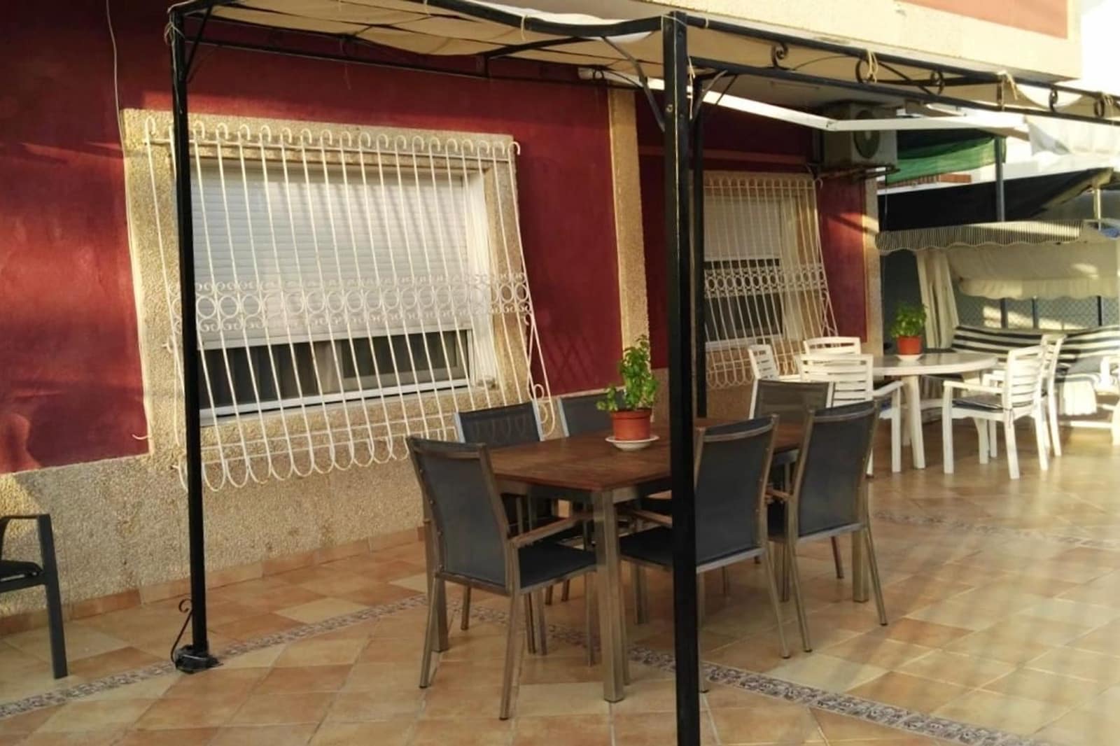 4 bedroom Villa for sale in Los Alcazares - € 290,000 (Ref: 9805508)