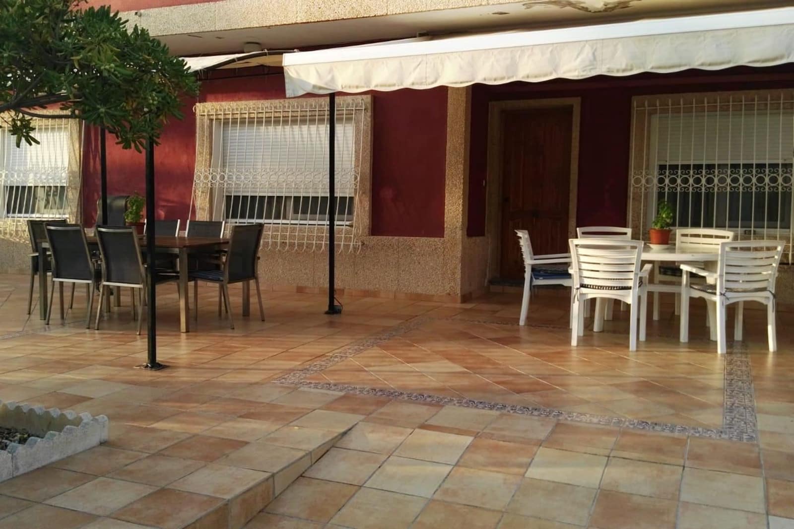 4 bedroom Villa for sale in Los Alcazares - € 290,000 (Ref: 9805508)