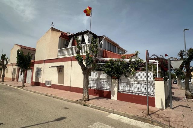 3 sypialnia Dom na sprzedaż w Centro, Los Alcázares z garażem - 215 000 € (Ref: 9805630)