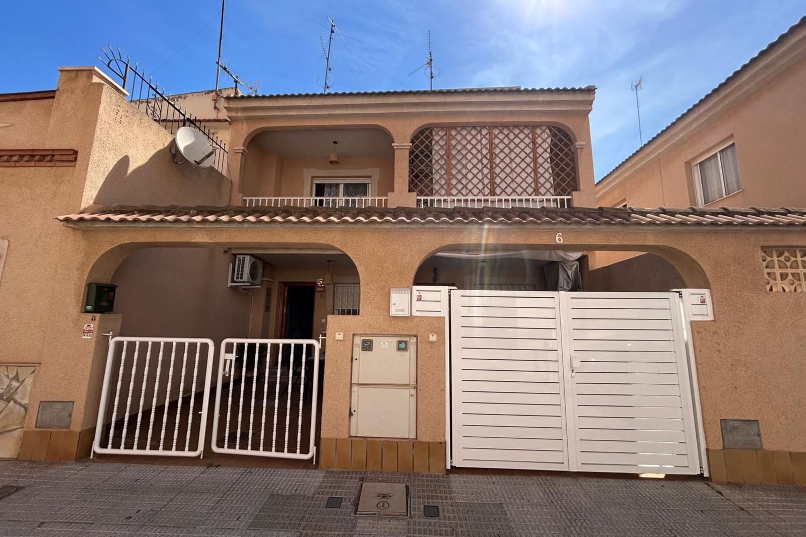 3 bedroom Townhouse for sale in San Pedro del Pinatar - € 180,000 (Ref: 9818633)