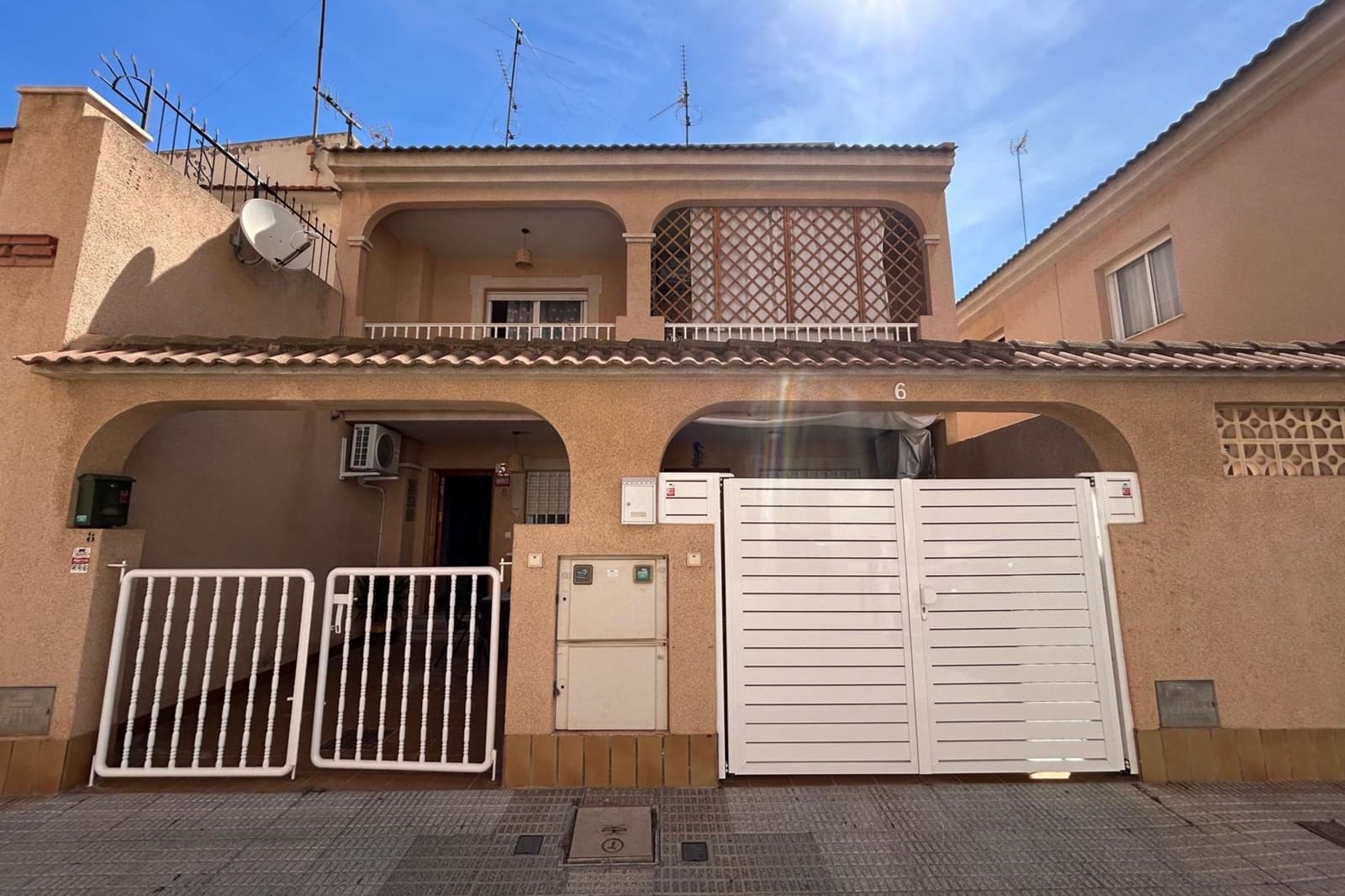3 bedroom Townhouse for sale in San Pedro del Pinatar - € 180,000 (Ref: 9818633)