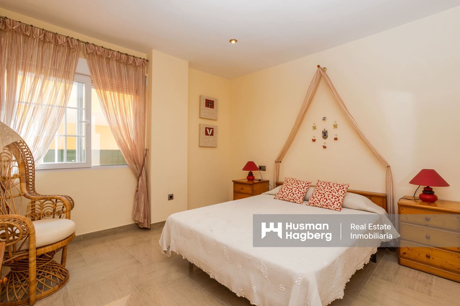 3 bedroom Villa for sale in Playa Honda with pool - € 499,950 (Ref: 9838476)
