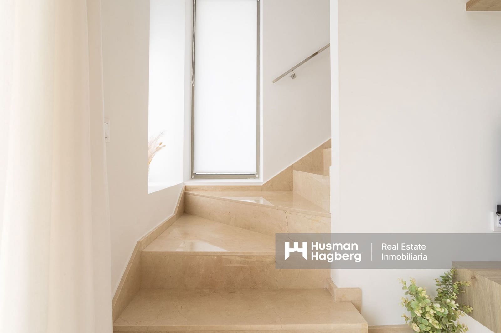 Chalet de 4 habitaciones en Los Alcázares en venta con piscina - 615.000 € (Ref: 9838599)