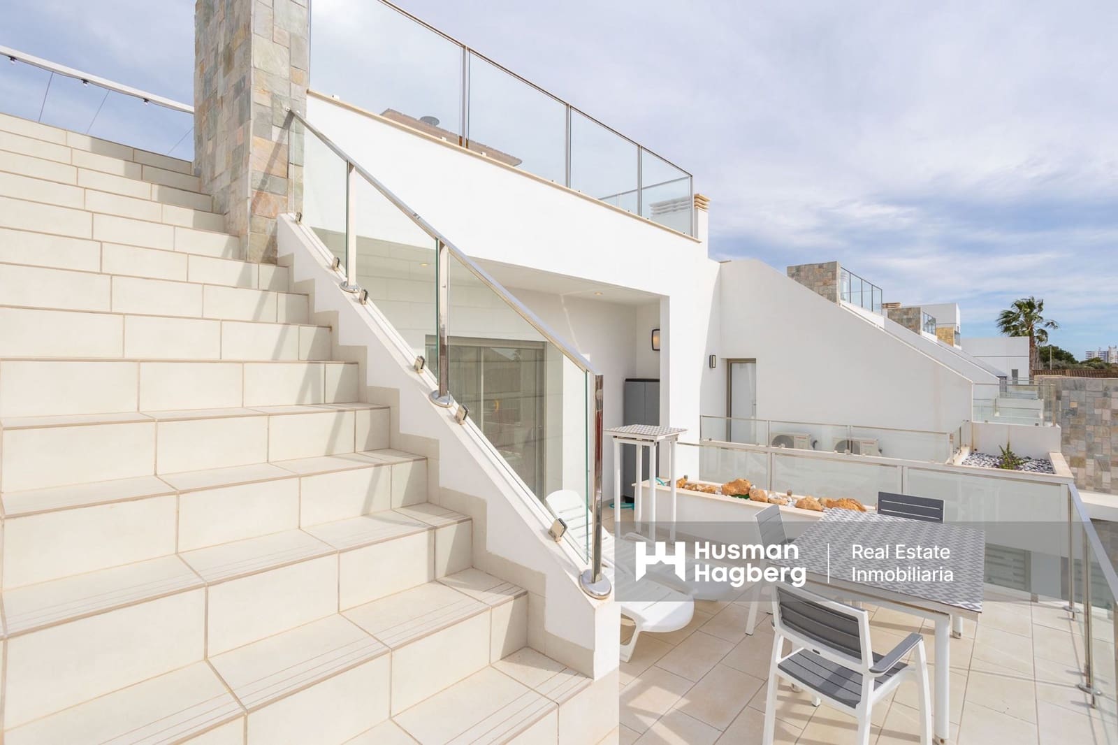 Chalet de 4 habitaciones en Los Alcázares en venta con piscina - 615.000 € (Ref: 9838599)